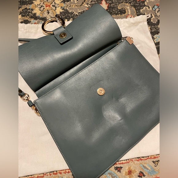 Chloe Medium Faye Shoulder Bag - Picture 4 of 12